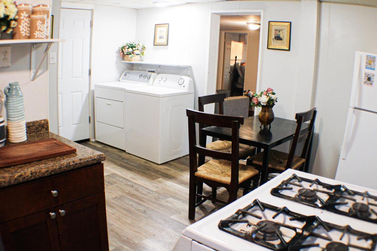 California Ave - 2 Bedroom - Home Away From Home! Питтсбург Экстерьер фото